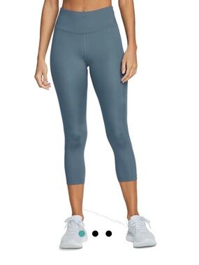 NWT Nike Fast Woman’s Capri Running  Leggings
